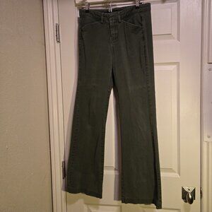 Lee One True Fit Low-Rise Jeans, Women's Size 3/4M, Dark Olive, Good Condition